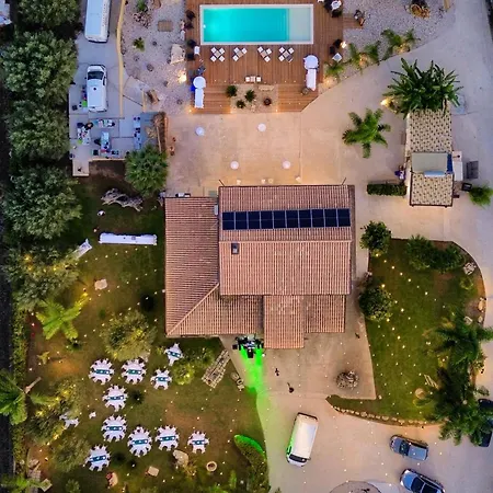 Giardino Degli Ulivi * Ispica